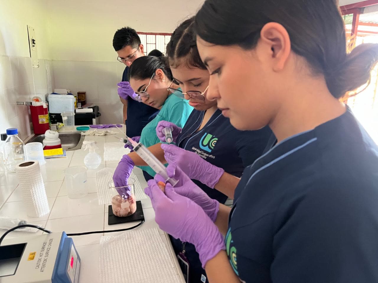 Capacitación práctica con la Universidad Cooperativa de Colombia